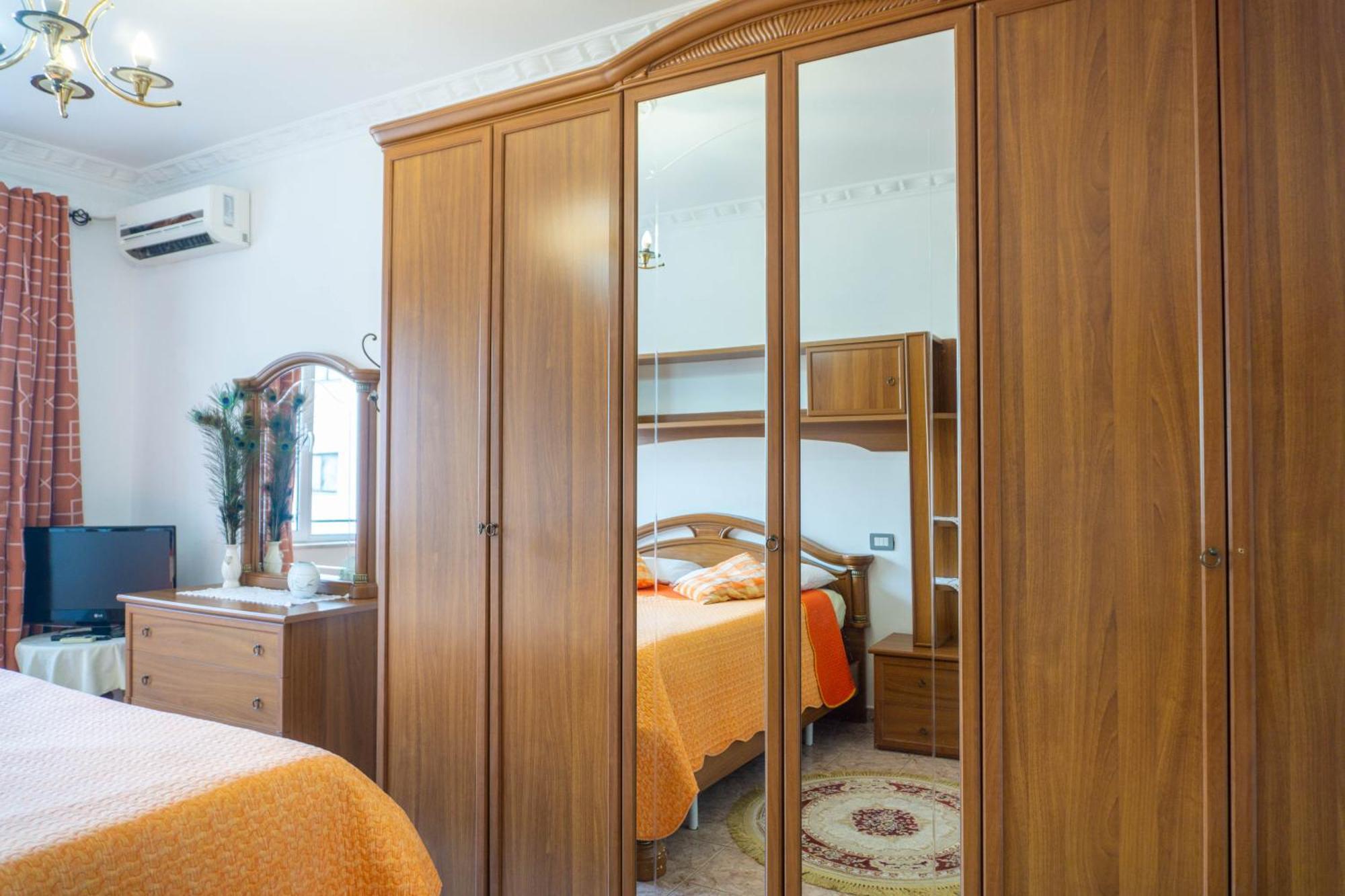 Bllok Bright Private Bedrooms With Private Bathroom On Shared Apartment Tirana Exteriér fotografie