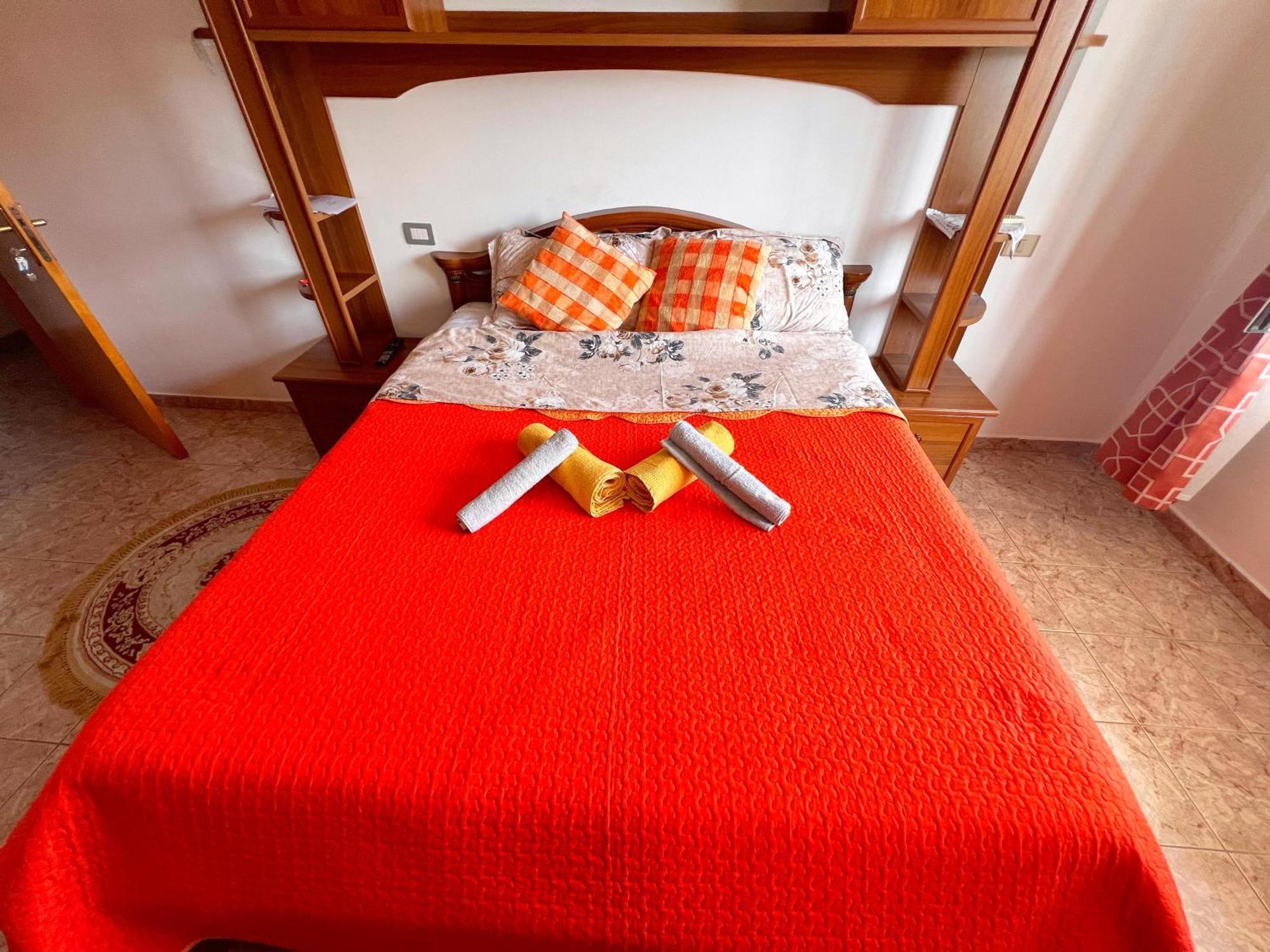 Bllok Bright Private Bedrooms With Private Bathroom On Shared Apartment Tirana Exteriér fotografie